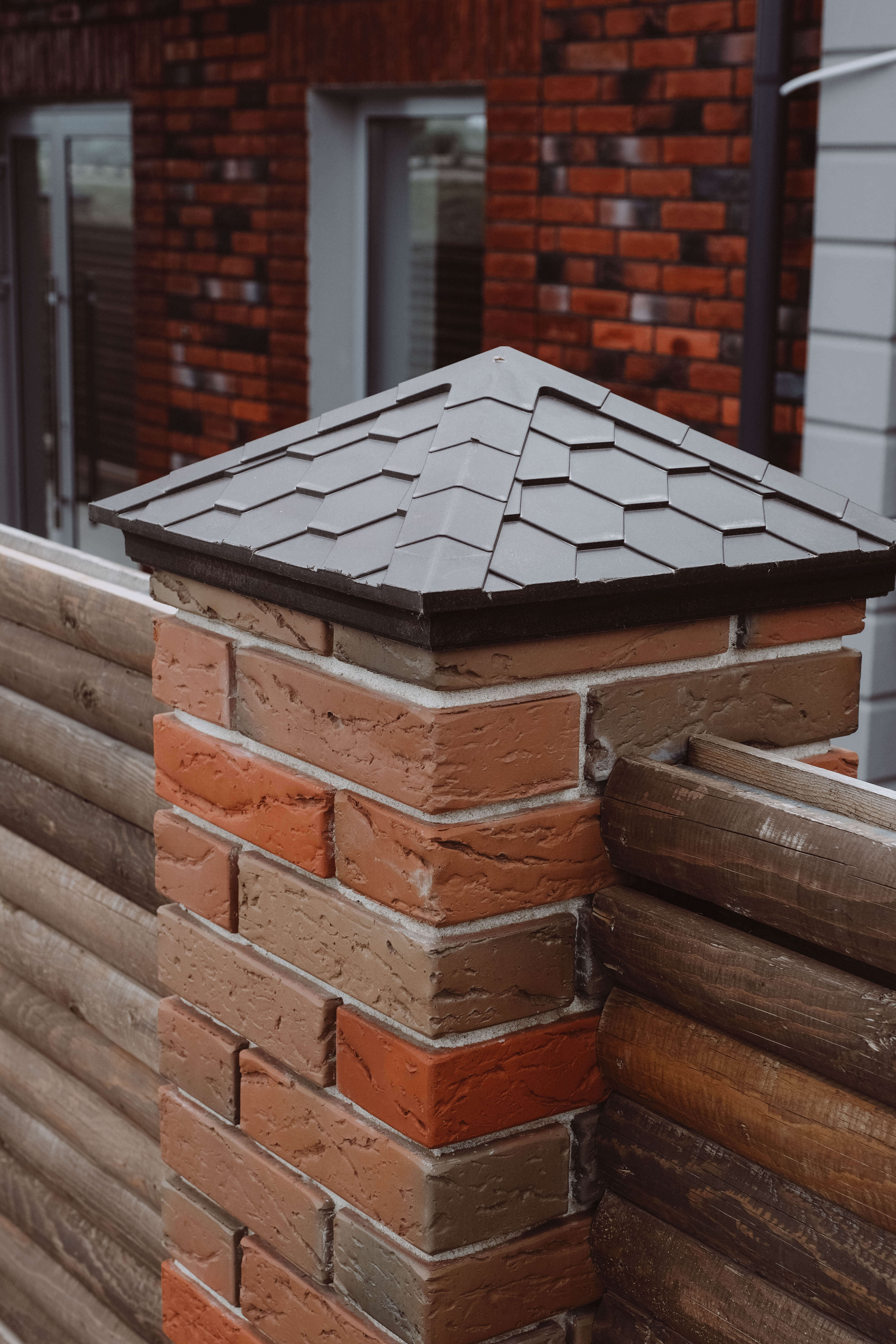 Колпак Zking Эверест Коричневый на столб 1.5х1.5 кирпича (390х390мм) в Белой Калитве фото